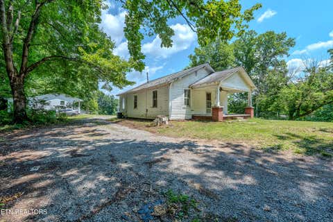 Tiny photo for 323 Lee Rd, Clinton, TN 37716 (MLS # 1346385)