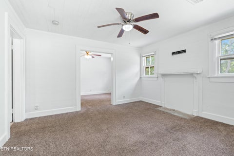 Tiny photo for 323 Lee Rd, Clinton, TN 37716 (MLS # 1346385)