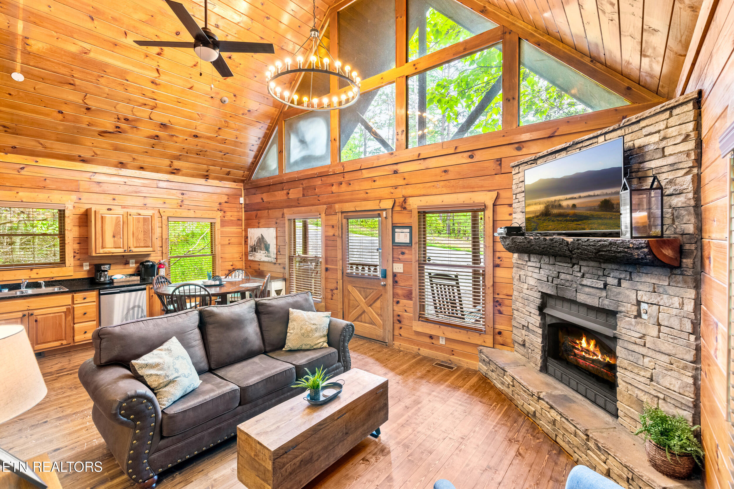 1249 Honeysuckle Lane
