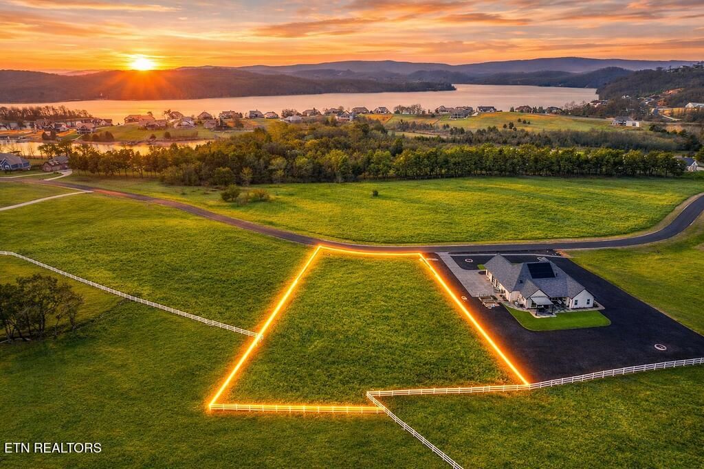 Photo of 259 W Shore Drive, Rockwood, TN 37854 (MLS # 1328580)