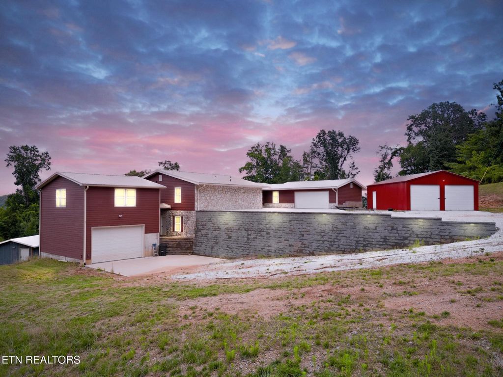 Photo of 716 Skyline Drive, Clinton, TN 37716 (MLS # 1305369)