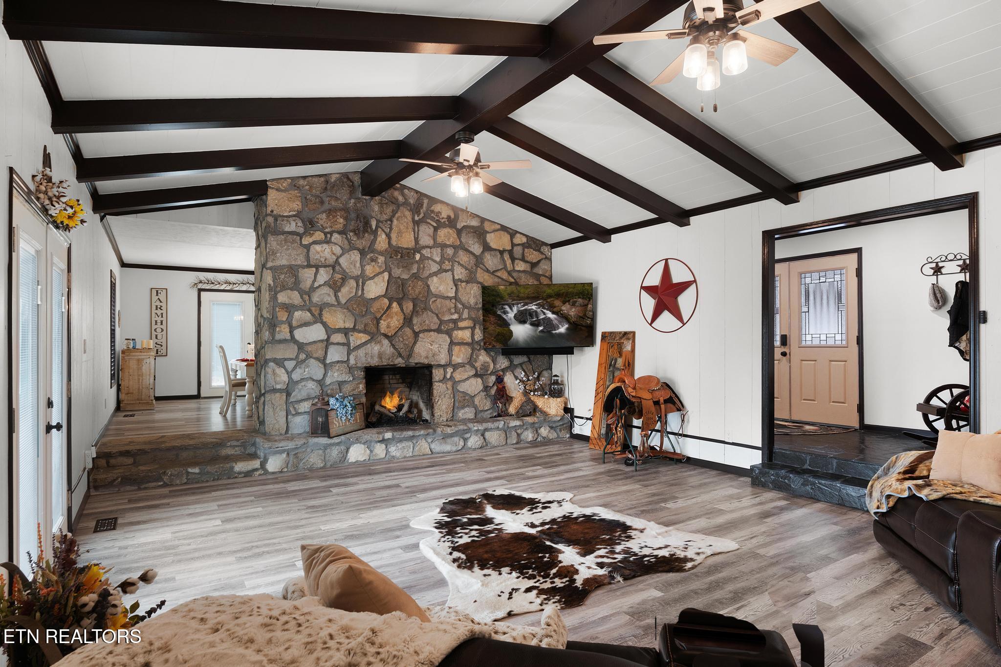 716 Skyline Drive