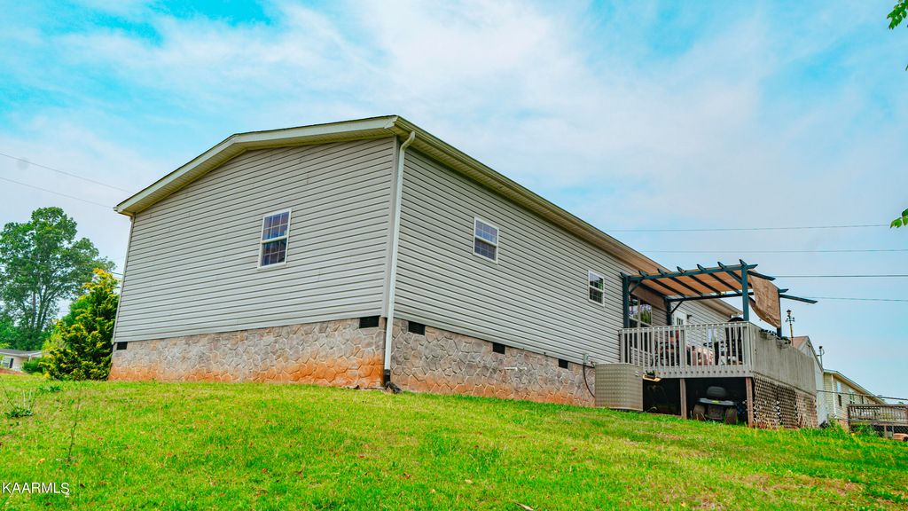 Photo of 1013 Ashley Meadows Drive, Strawberry Plains, TN 37871 (MLS # 1230976)