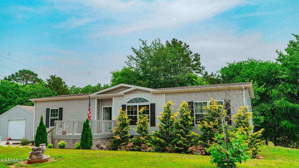 Photo of 1013 Ashley Meadows Drive, Strawberry Plains, TN 37871 (MLS # 1230976)