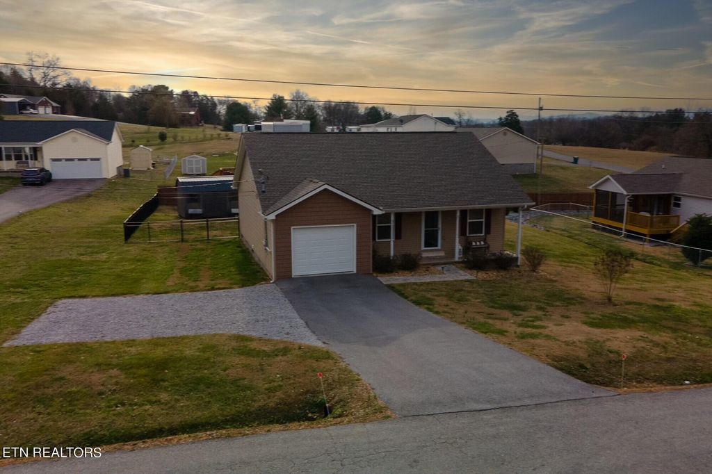 Photo of 1416 Branner St, White Pine, TN 37890 (MLS # 1253041)