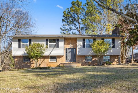 Photo of 9401 Gulf Park Drive, Knoxville, TN 37923 (MLS # 1329748)