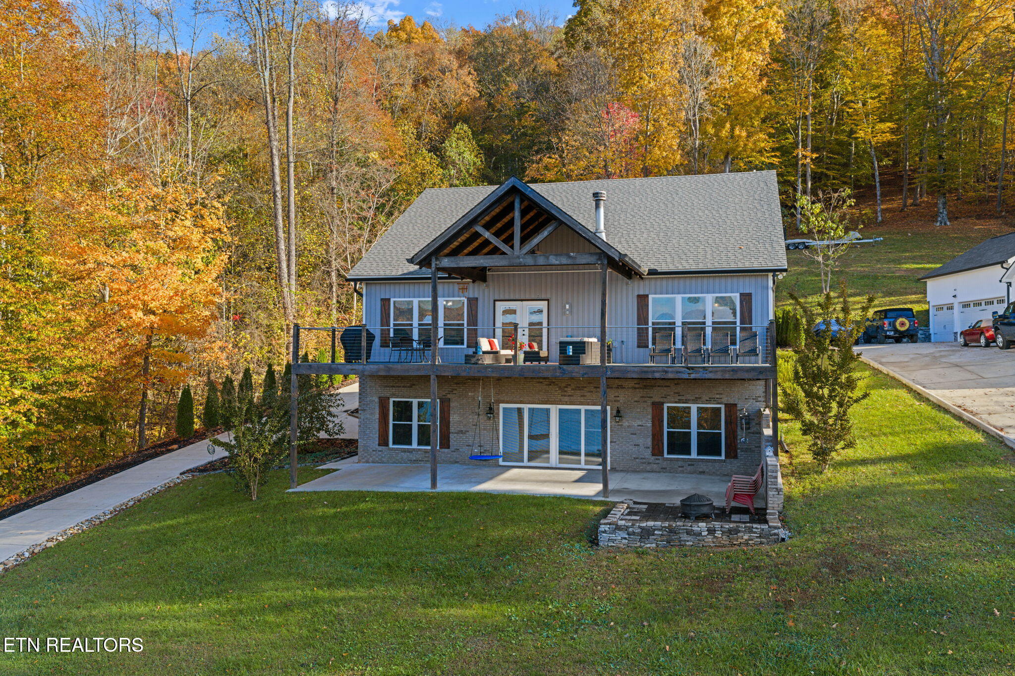 1484 Hickory Point Lane