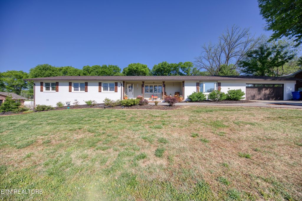 Photo of 1108 Mildred Drive, Alcoa, TN 37701 (MLS # 1337356)