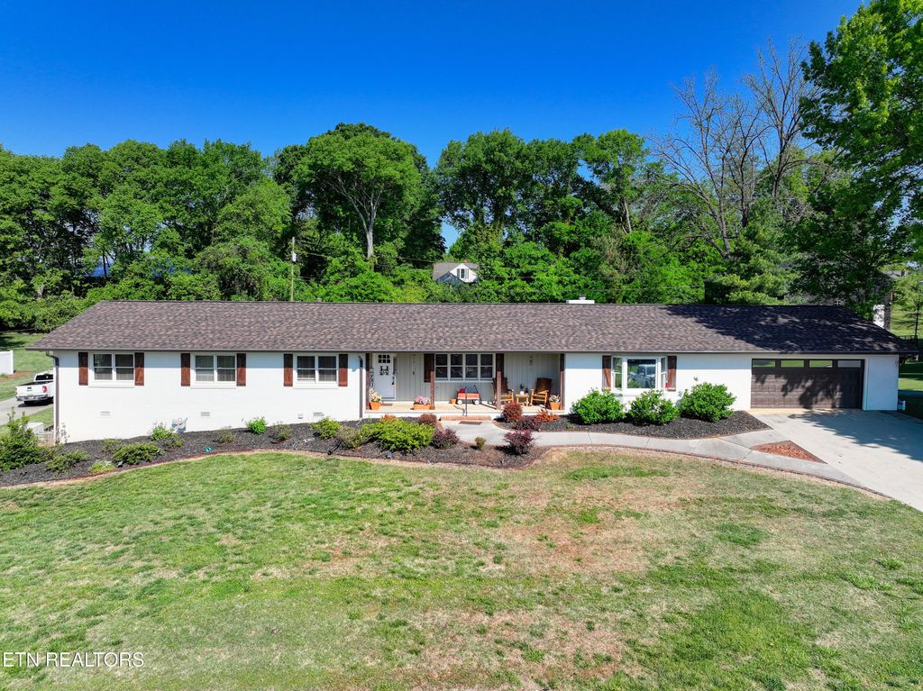 Photo of 1108 Mildred Drive, Alcoa, TN 37701 (MLS # 1337356)