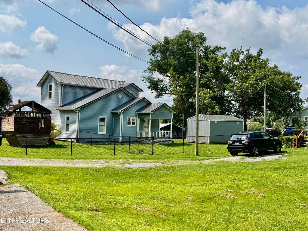 Photo of 404 Church St, New Tazewell, TN 37825 (MLS # 1349888)
