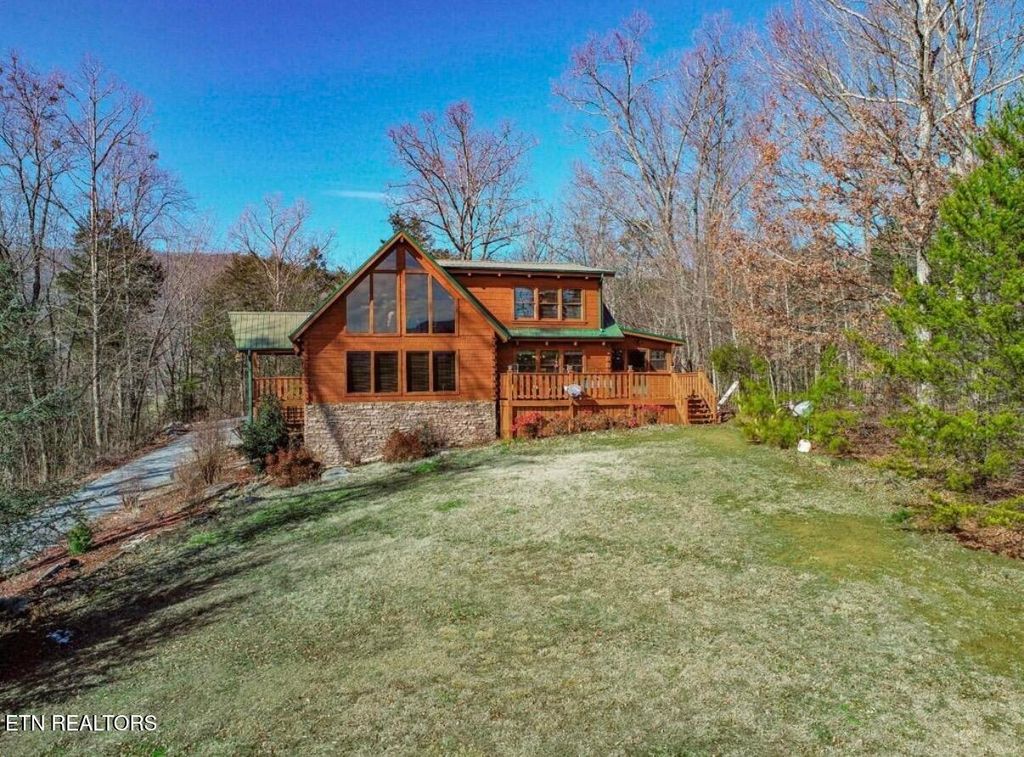 Photo of 1084 Clearview Drive, Newport, TN 37821 (MLS # 1341884)