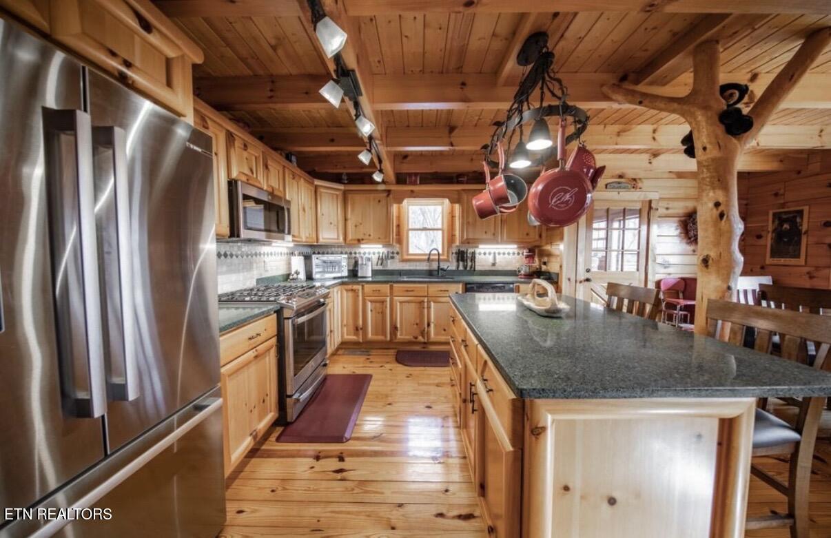 1084 Clearview Drive