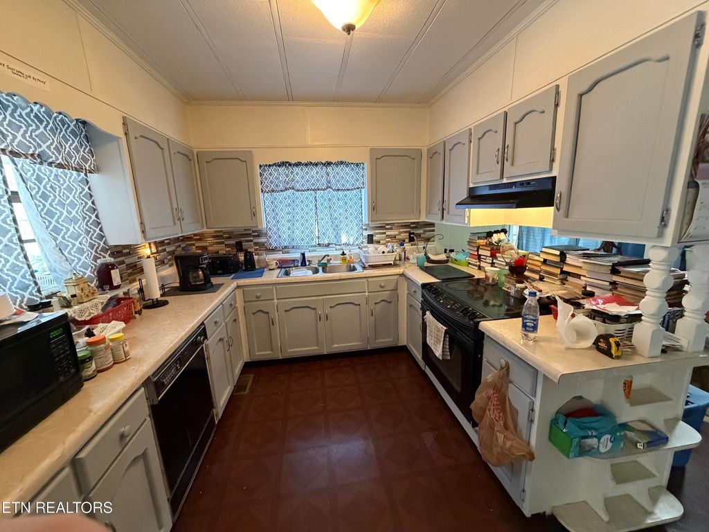 Photo of 4016 Lone Mountain Rd, New Tazewell, TN 37825 (MLS # 1341557)