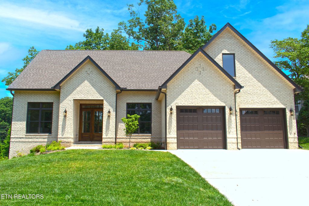 Photo of 127 Daksi Way, Loudon, TN 37774 (MLS # 1335345)