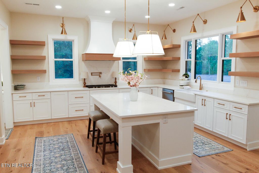 Photo of 127 Daksi Way, Loudon, TN 37774 (MLS # 1335345)