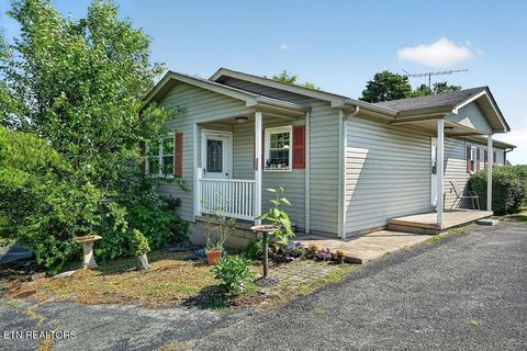 Photo of 200 Woodmont Drive, Sparta, TN 38583 (MLS # 1344245)