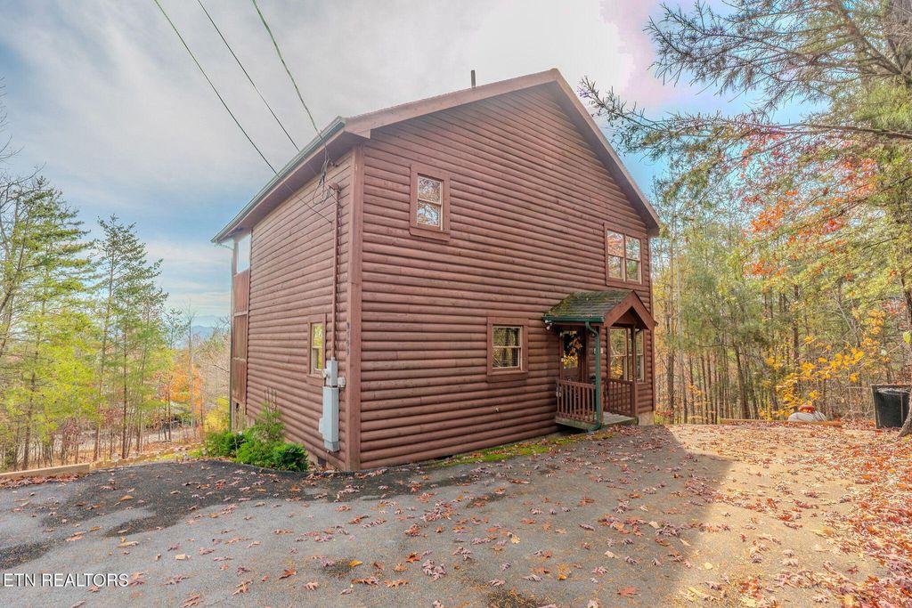 Photo of 2109 Memory Way, Sevierville, TN 37876 (MLS # 1322790)