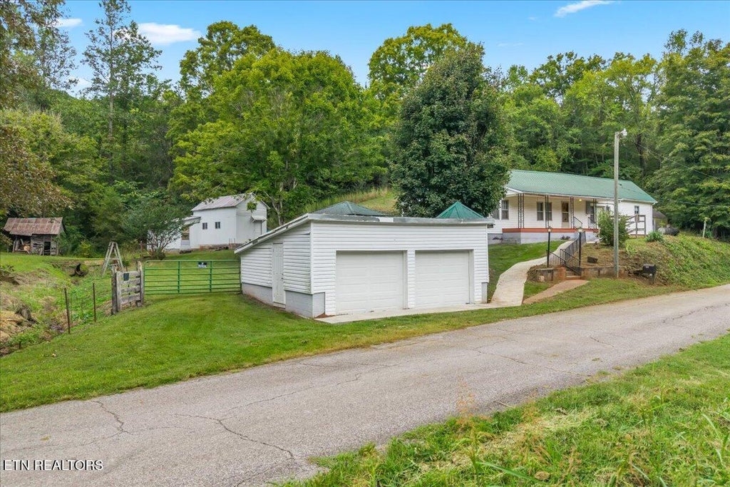 Photo of 1352 Wilson Station Rd, Englewood, TN 37329 (MLS # 1357097)