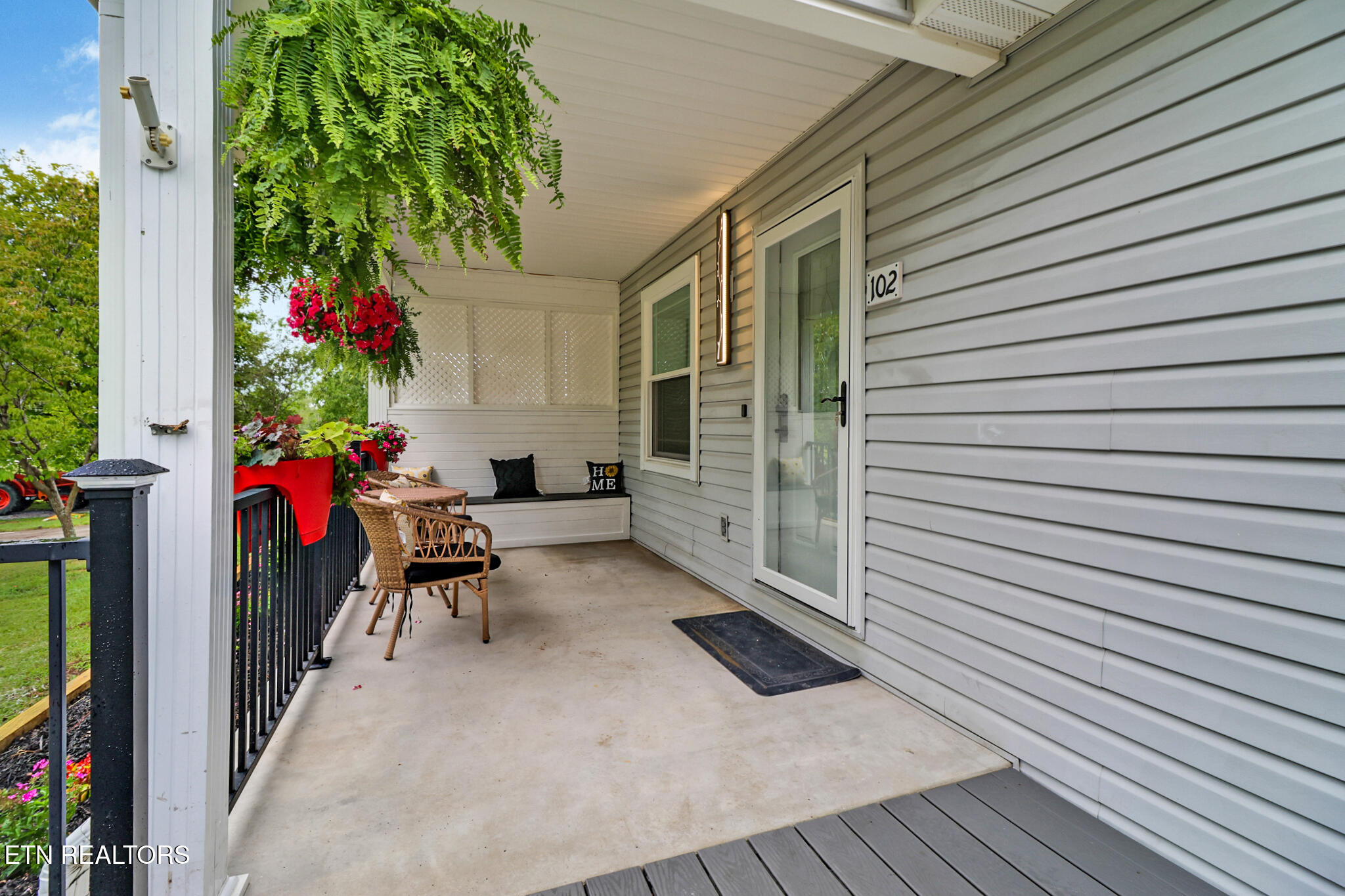 851 Highland Lane