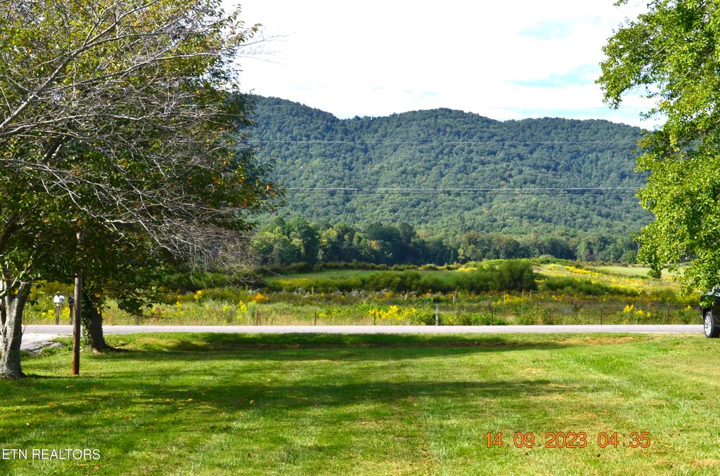 Photo of 296 Letory Rd, Wartburg, TN 37887 (MLS # 1239742)