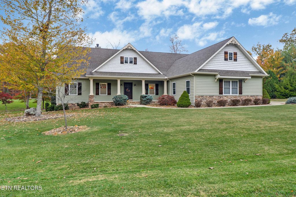 Photo of 101 Hanning Drive, Crossville, TN 38558 (MLS # 1334566)