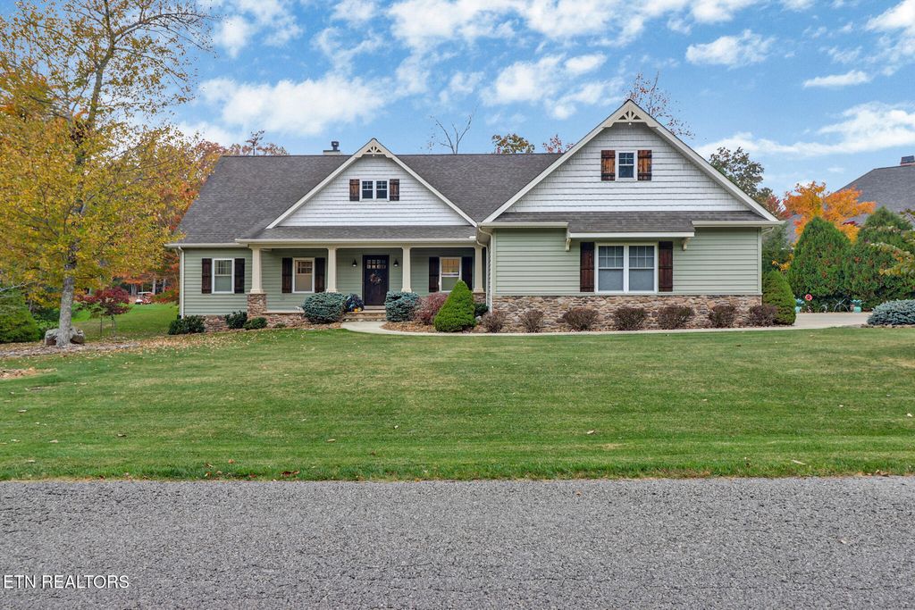 Photo of 101 Hanning Drive, Crossville, TN 38558 (MLS # 1334566)