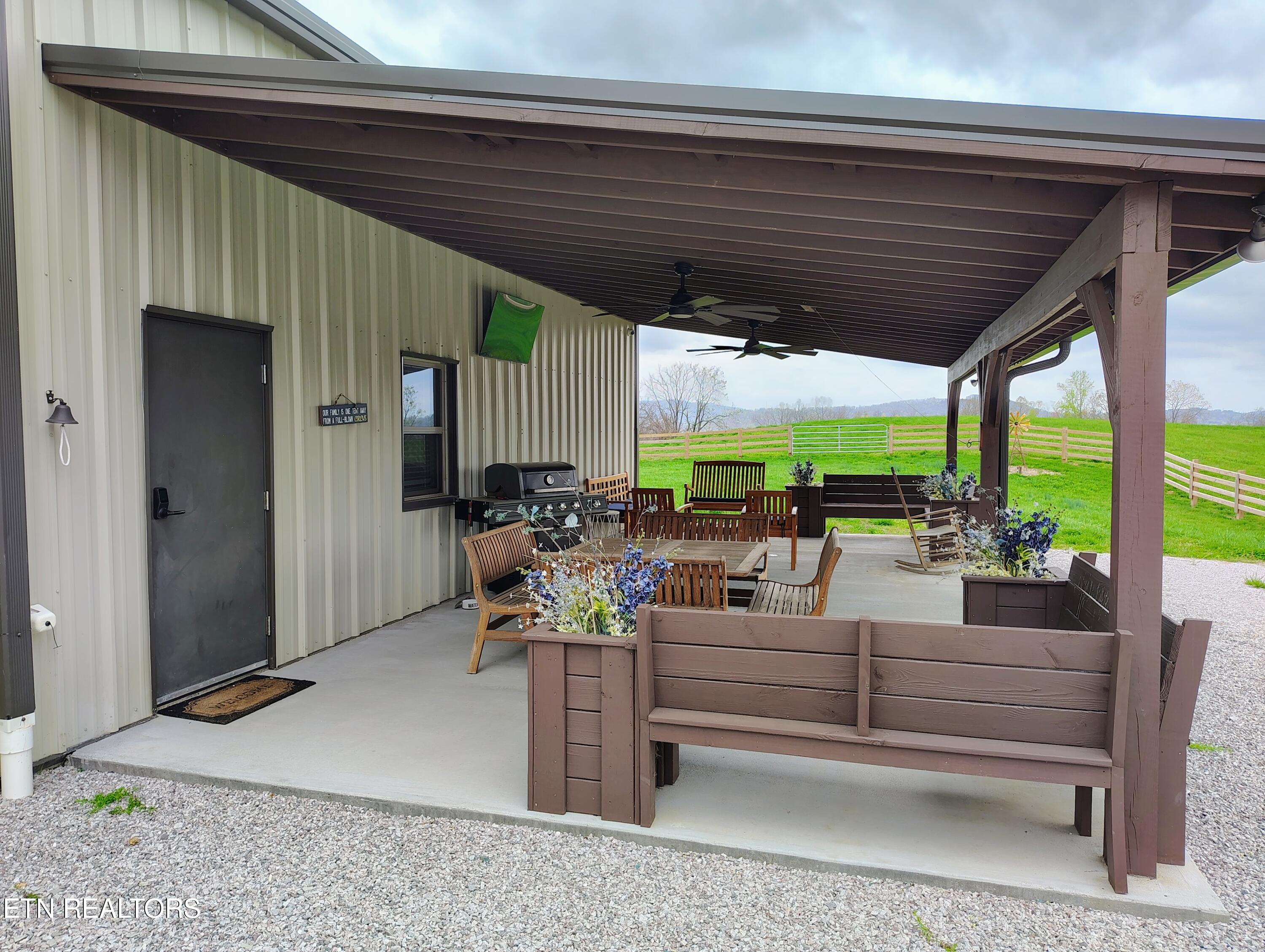 296 Lambdin Ridge Rd