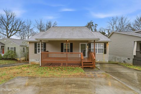 Photo of 142 Woodlawn Pike, Knoxville, TN 37920 (MLS # 1325962)