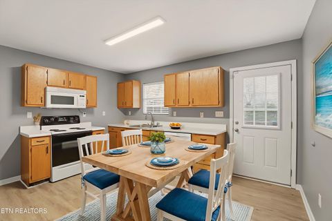 Tiny photo for 142 Woodlawn Pike, Knoxville, TN 37920 (MLS # 1325962)