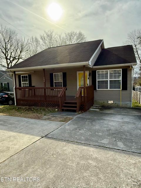 Tiny photo for 142 Woodlawn Pike, Knoxville, TN 37920 (MLS # 1325962)