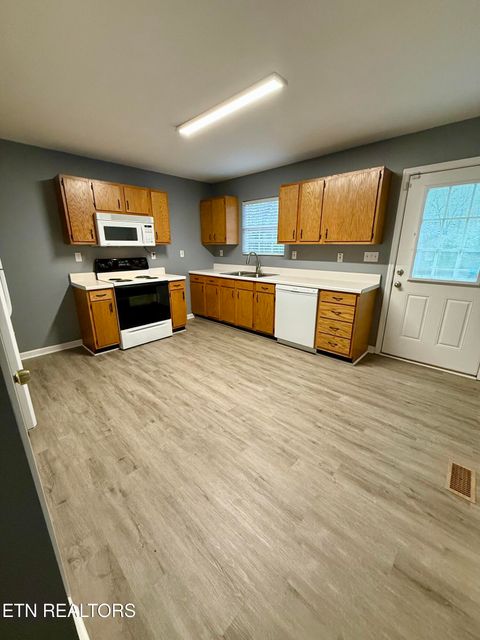 Tiny photo for 142 Woodlawn Pike, Knoxville, TN 37920 (MLS # 1325962)