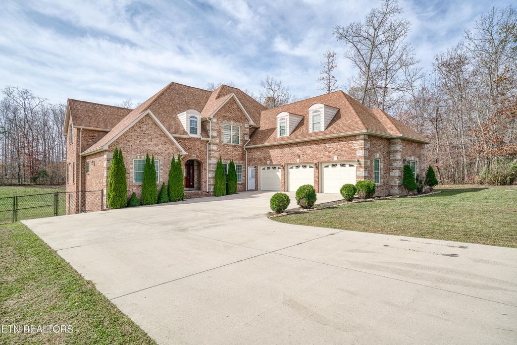 Photo of 39 N Riverview Ln. Ln, Crossville, TN 38555 (MLS # 1281631)