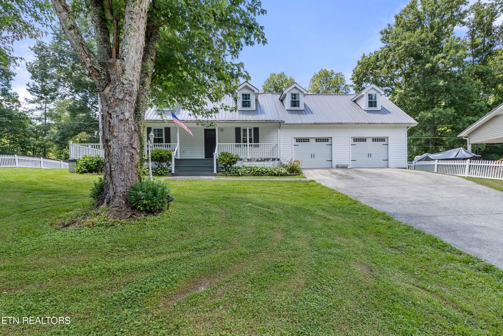 Photo of 322 Spruce Drive Dr, Wartburg, TN 37887 (MLS # 1266558)