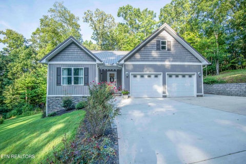 Photo of 125 Van Stowe Rd, Harriman, TN 37748 (MLS # 1352850)
