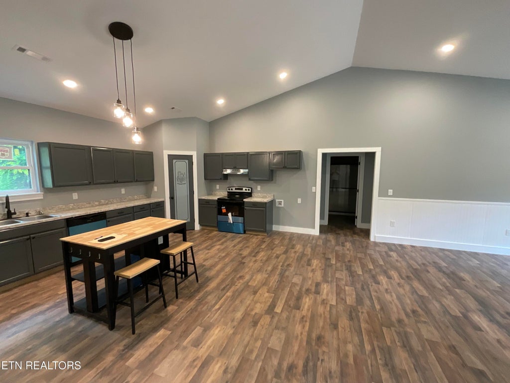 Photo of 181 Sunshine Lane, Spring City, TN 37381 (MLS # 1352079)