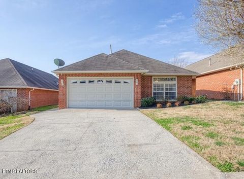Photo of 433 Creekview Lane, Knoxville, TN 37923 (MLS # 1331994)