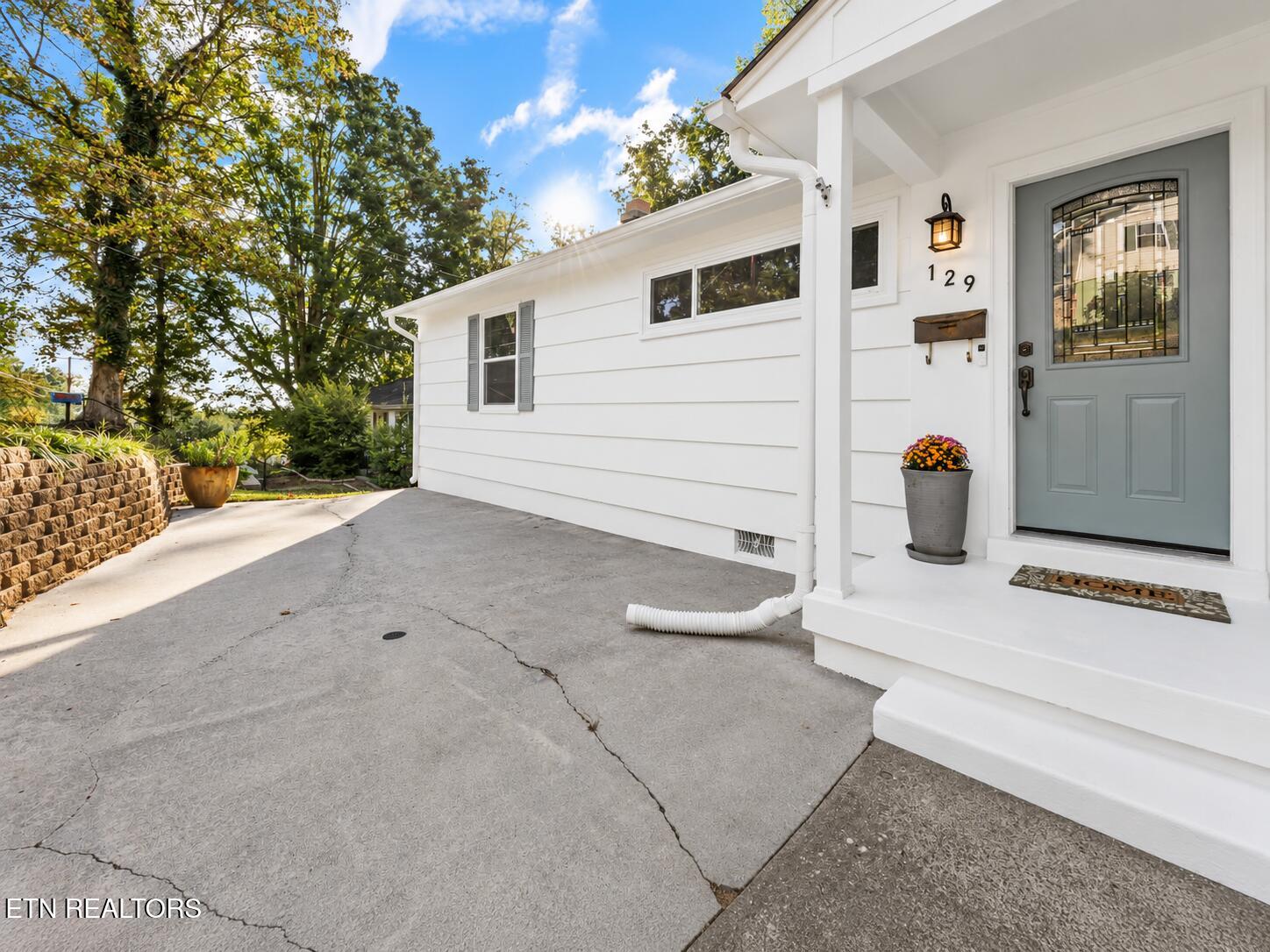 129 Amherst Lane