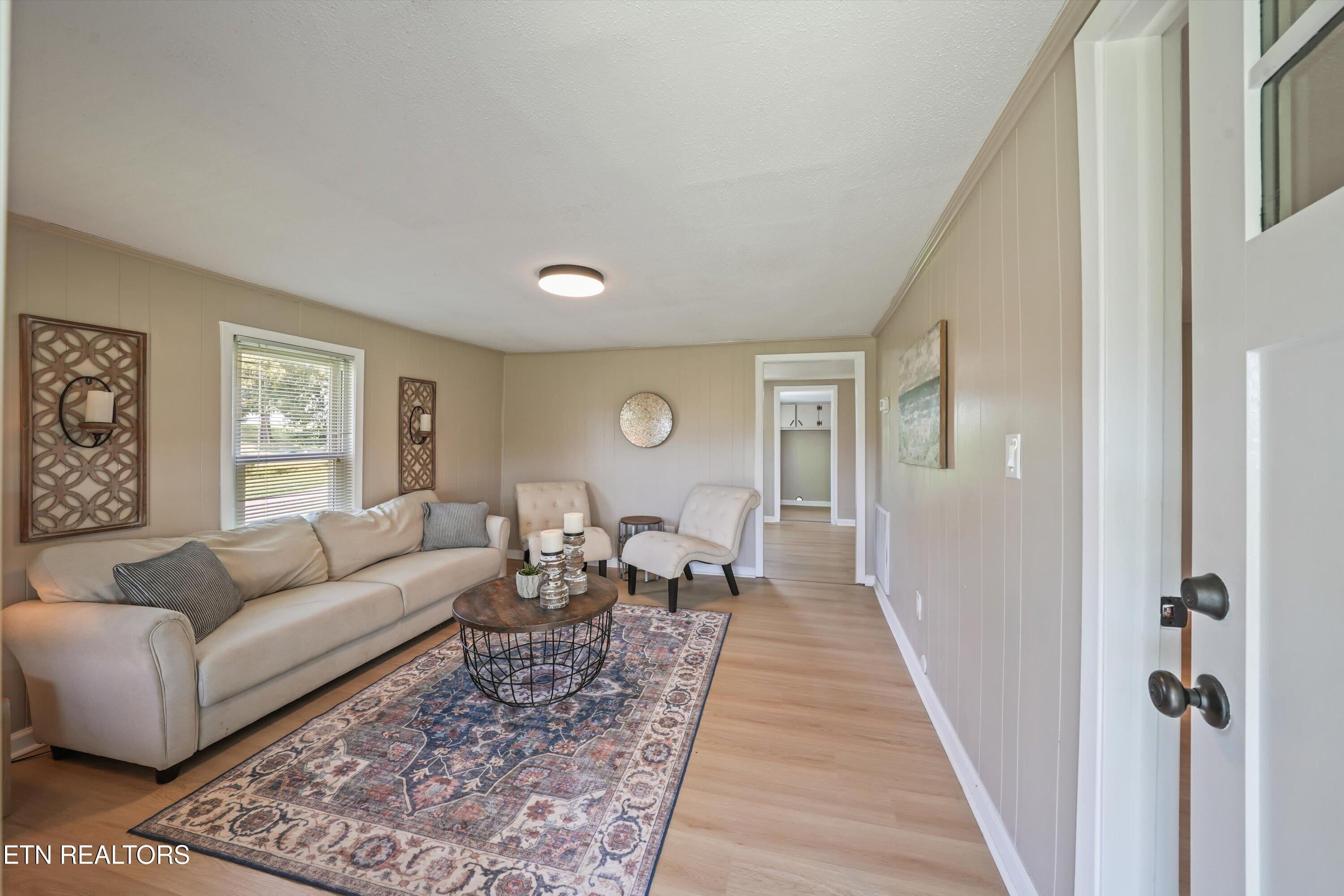 121 Green Rd