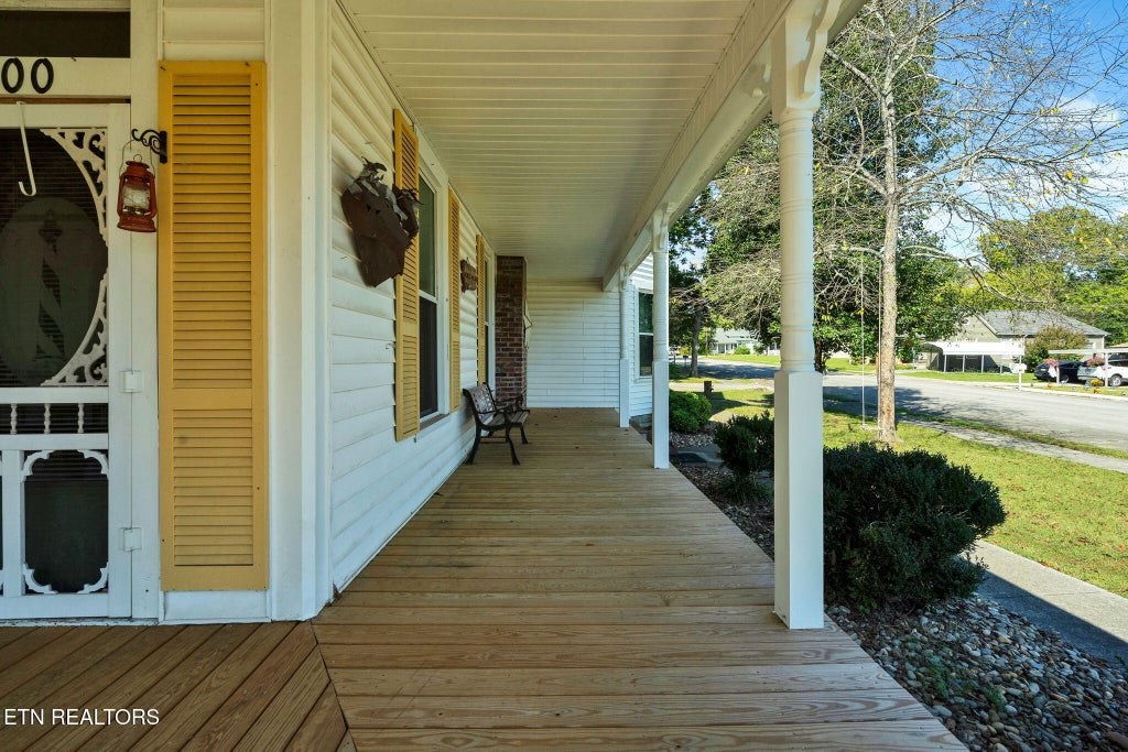 Photo of 900 Georgia Ave, Etowah, TN 37331 (MLS # 1358882)