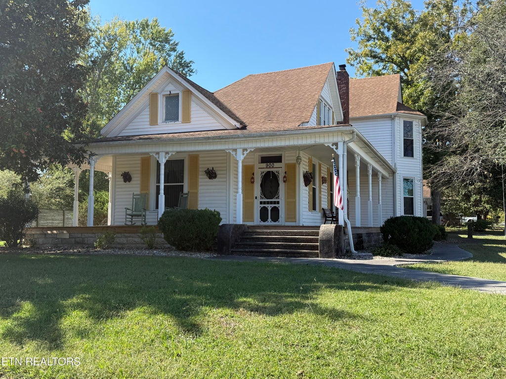 Photo of 900 Georgia Ave, Etowah, TN 37331 (MLS # 1358882)