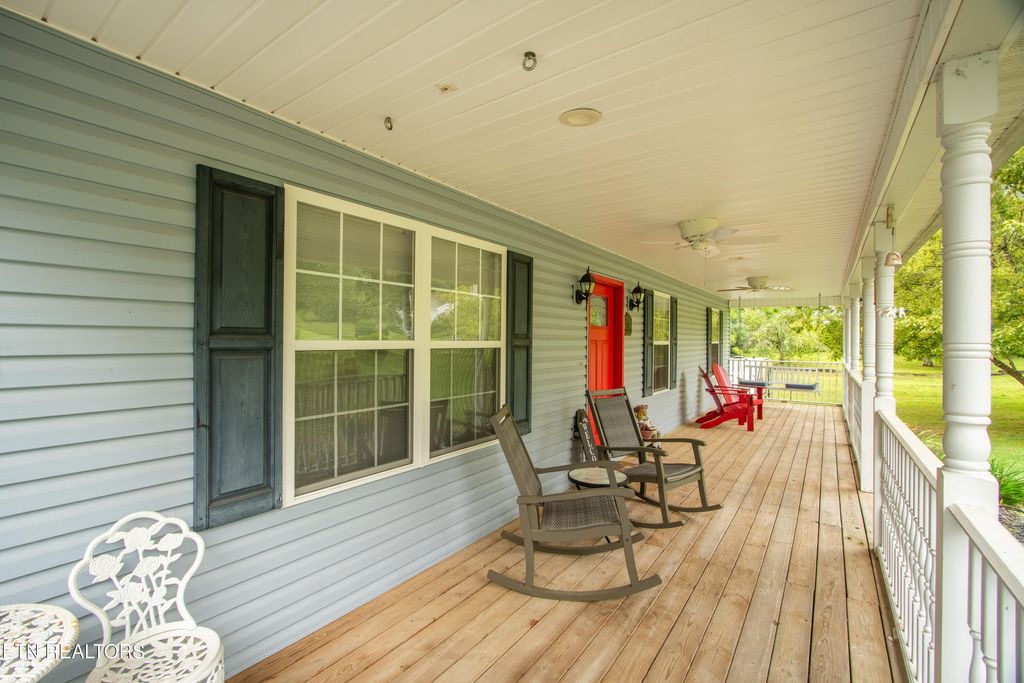Photo of 205 Matthew Lane, LaFollette, TN 37766 (MLS # 1312900)