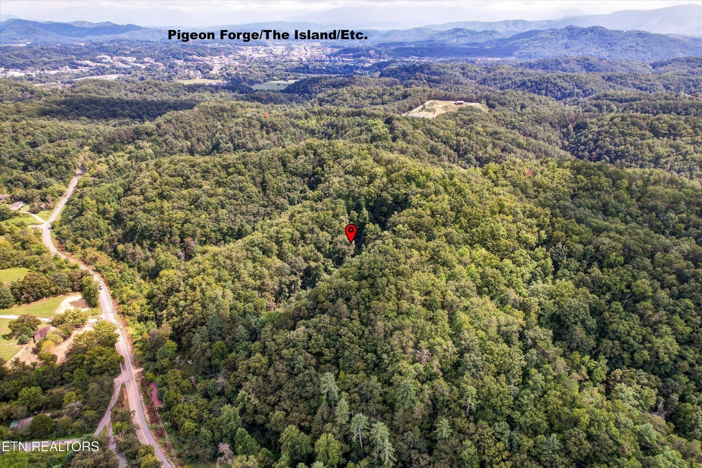 Photo of 1316 River Divide Rd, Sevierville, TN 37862 (MLS # 1355325)