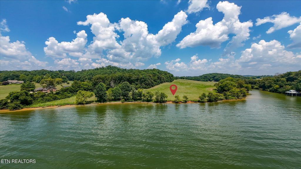 Photo of 3841 Gravelly Hills Rd, Louisville, TN 37777 (MLS # 1308473)