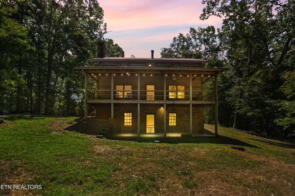 Photo of 877 Paint Rock Ferry Rd, Kingston, TN 37763 (MLS # 1310204)