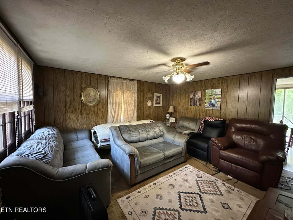 Photo of 160 Ivy Ave, Crossville, TN 38555 (MLS # 1352734)