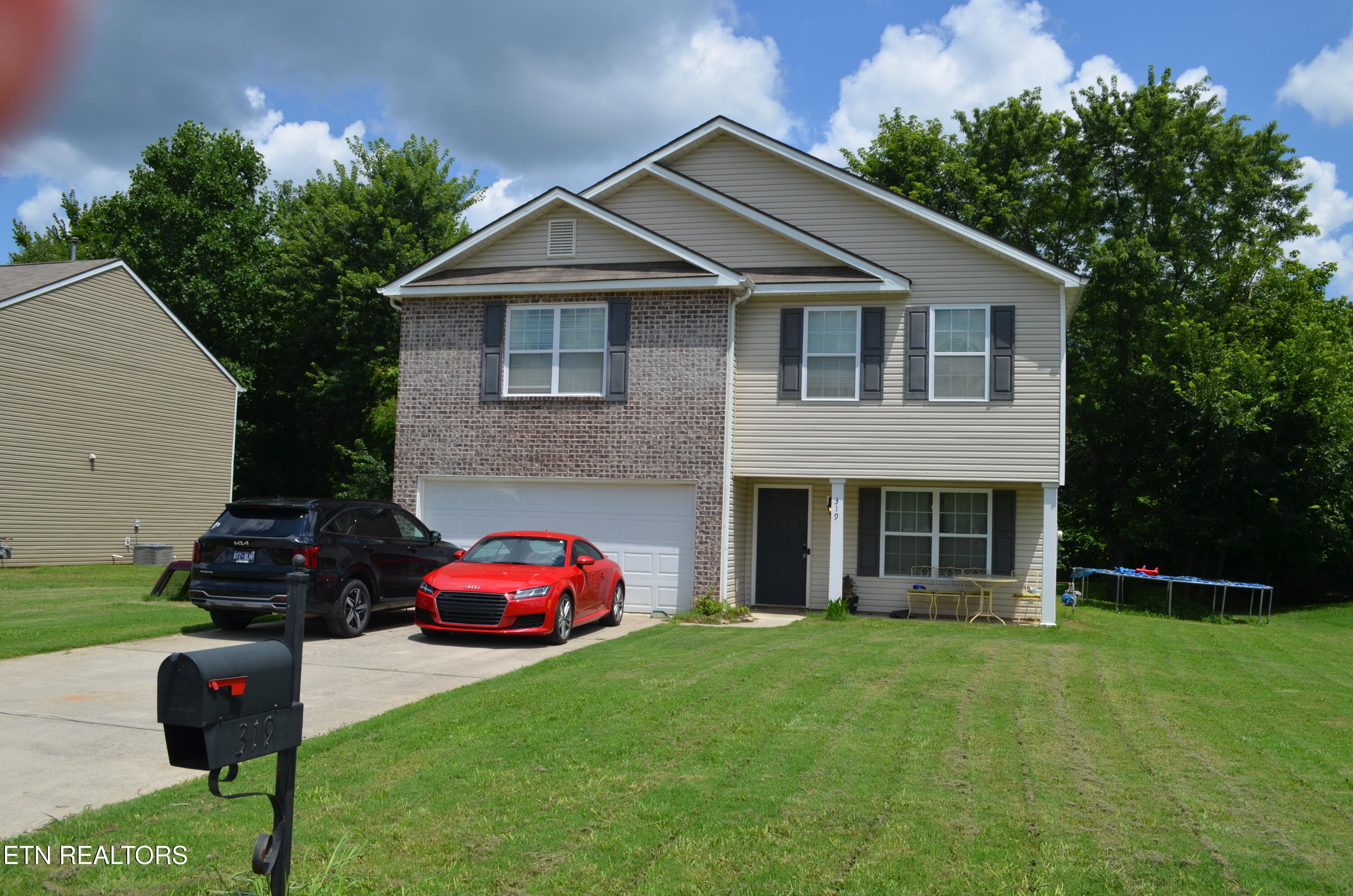Photo 1 of 34 — 319 Chrysler Lane, Powell, TN 37849