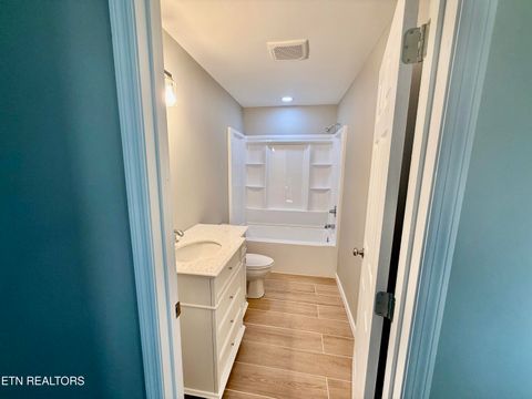 Tiny photo for 122 OPAL St, Tazewell, TN 37879 (MLS # 1318858)