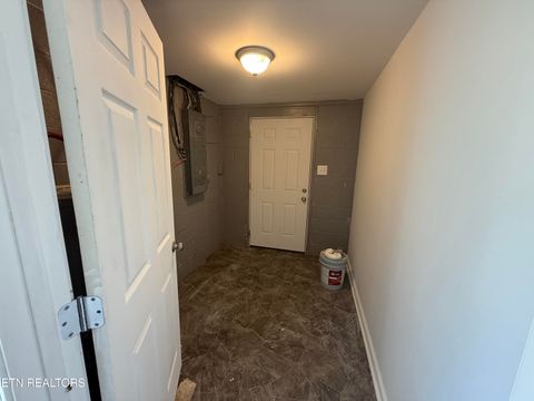 Tiny photo for 122 OPAL St, Tazewell, TN 37879 (MLS # 1318858)