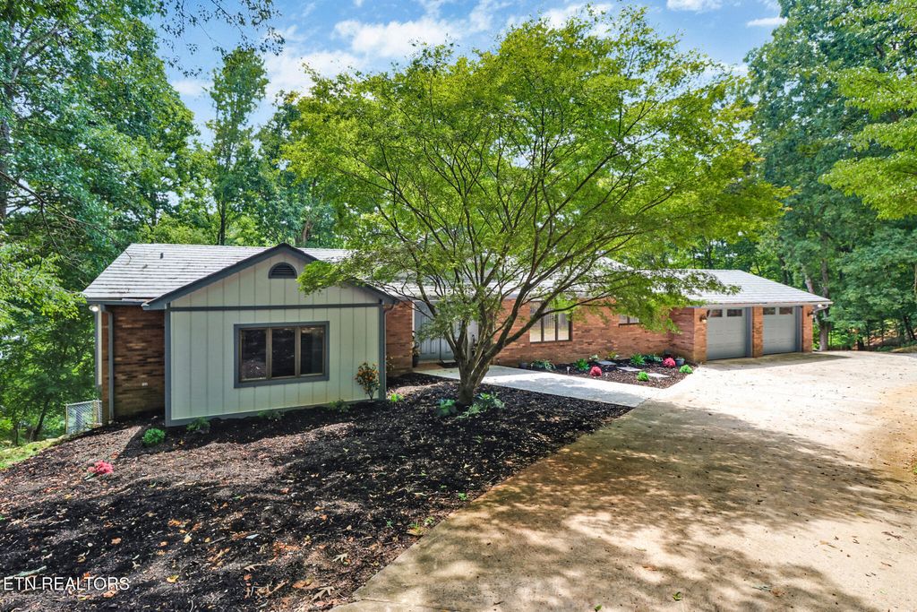 Photo of 285 Timberline Drive, Kingston, TN 37763 (MLS # 1324360)