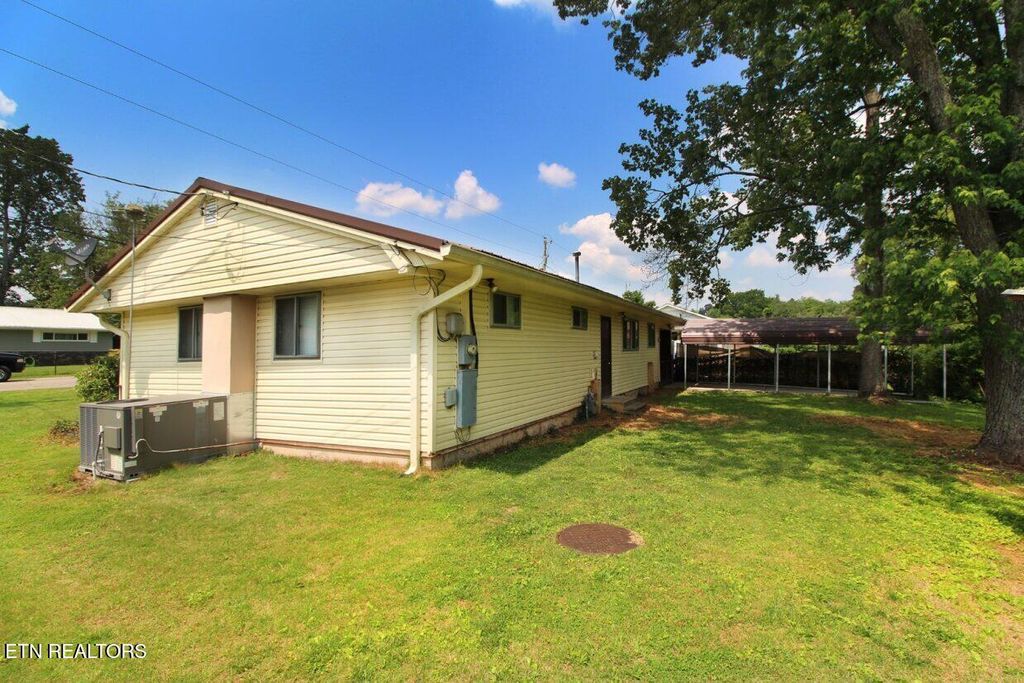 Photo of 119 Briar Rd, Oak Ridge, TN 37830 (MLS # 1334378)